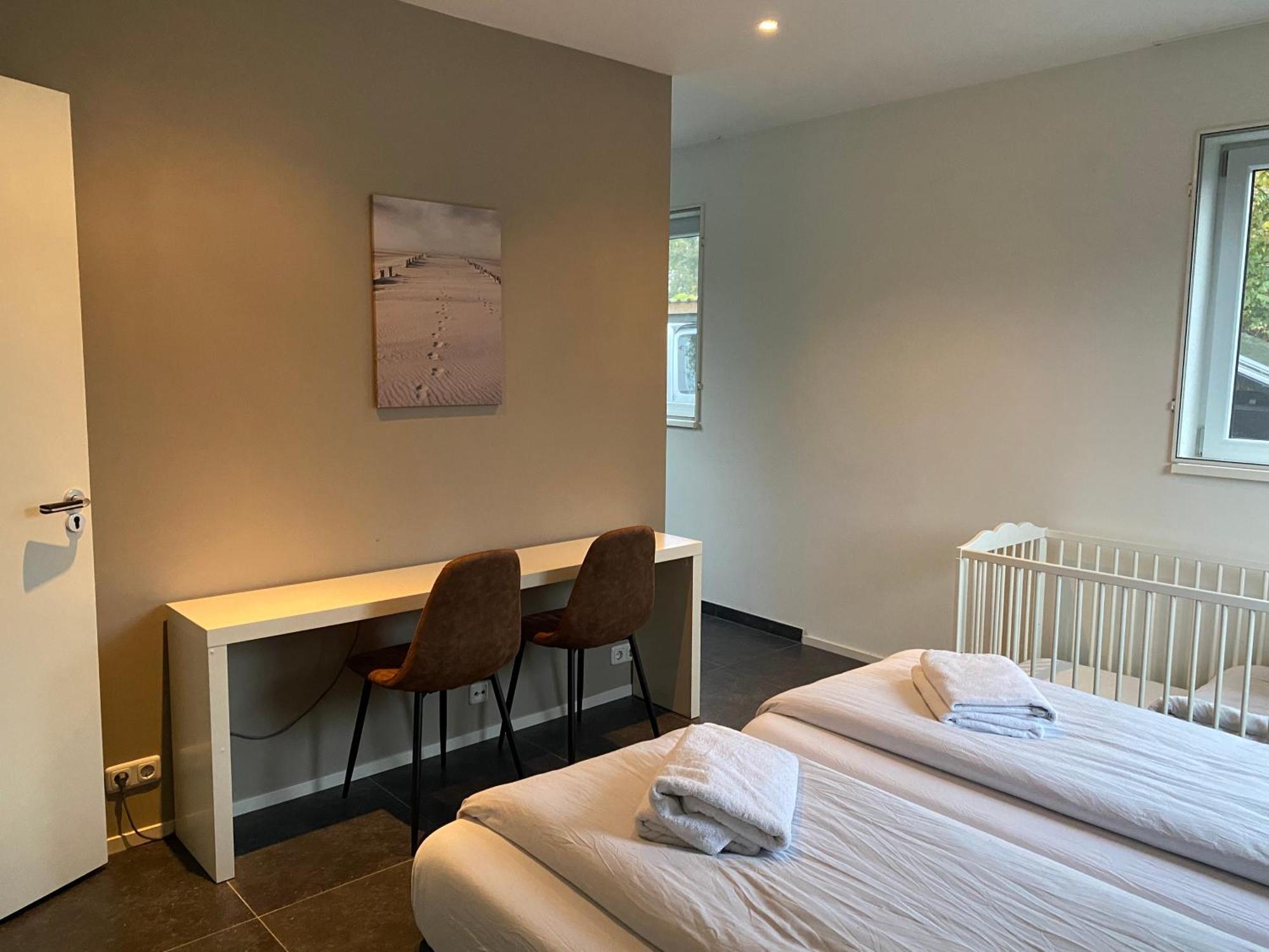 Villa Riverside Met Hottub, Eigen Aanlegsteiger, Zwemtrap, Trampoline En Kano'S Zeewolde Bagian luar foto